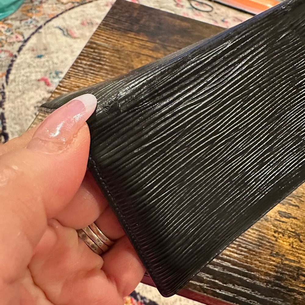 LOUIS VUITTON EPI BLACK BUSINESS CARD HOLDER - Picture 4 of 11
